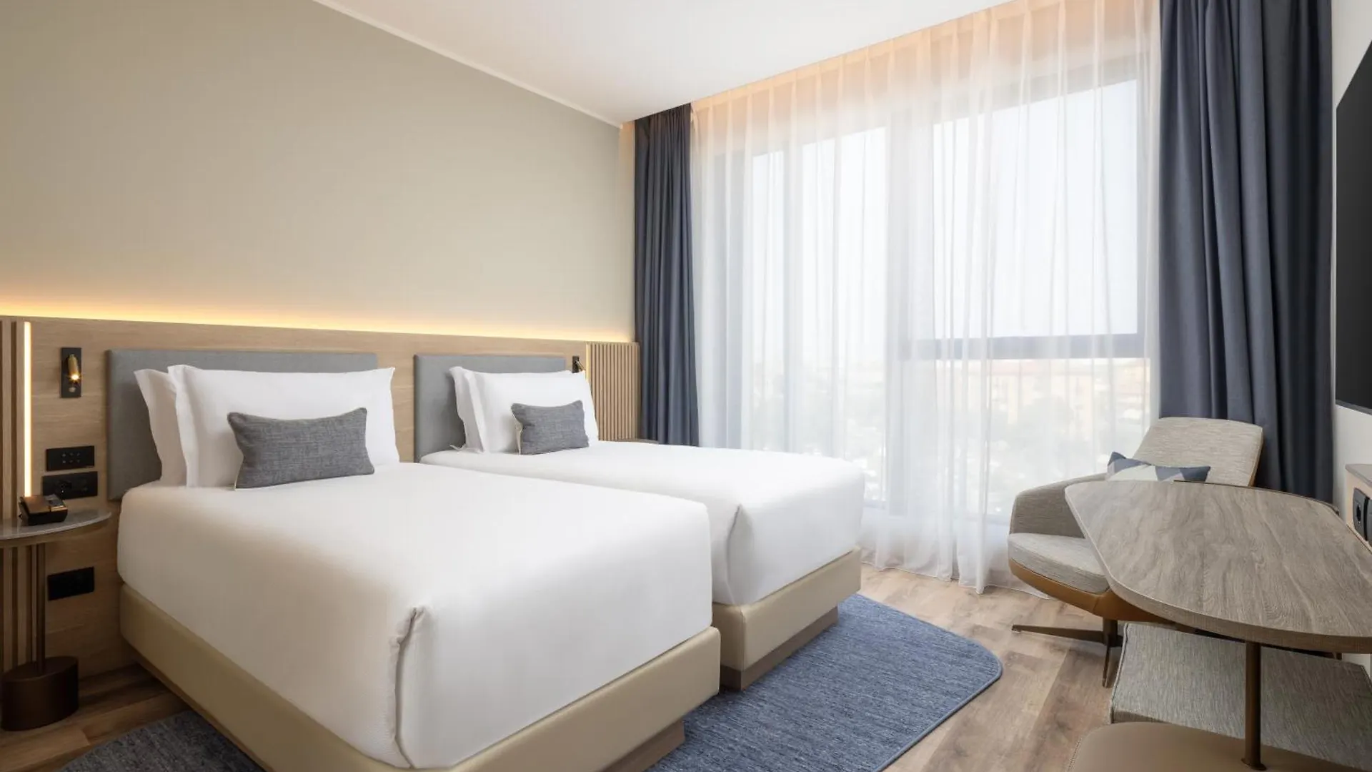 Courtyard By Marriott Milano Linate Hotel