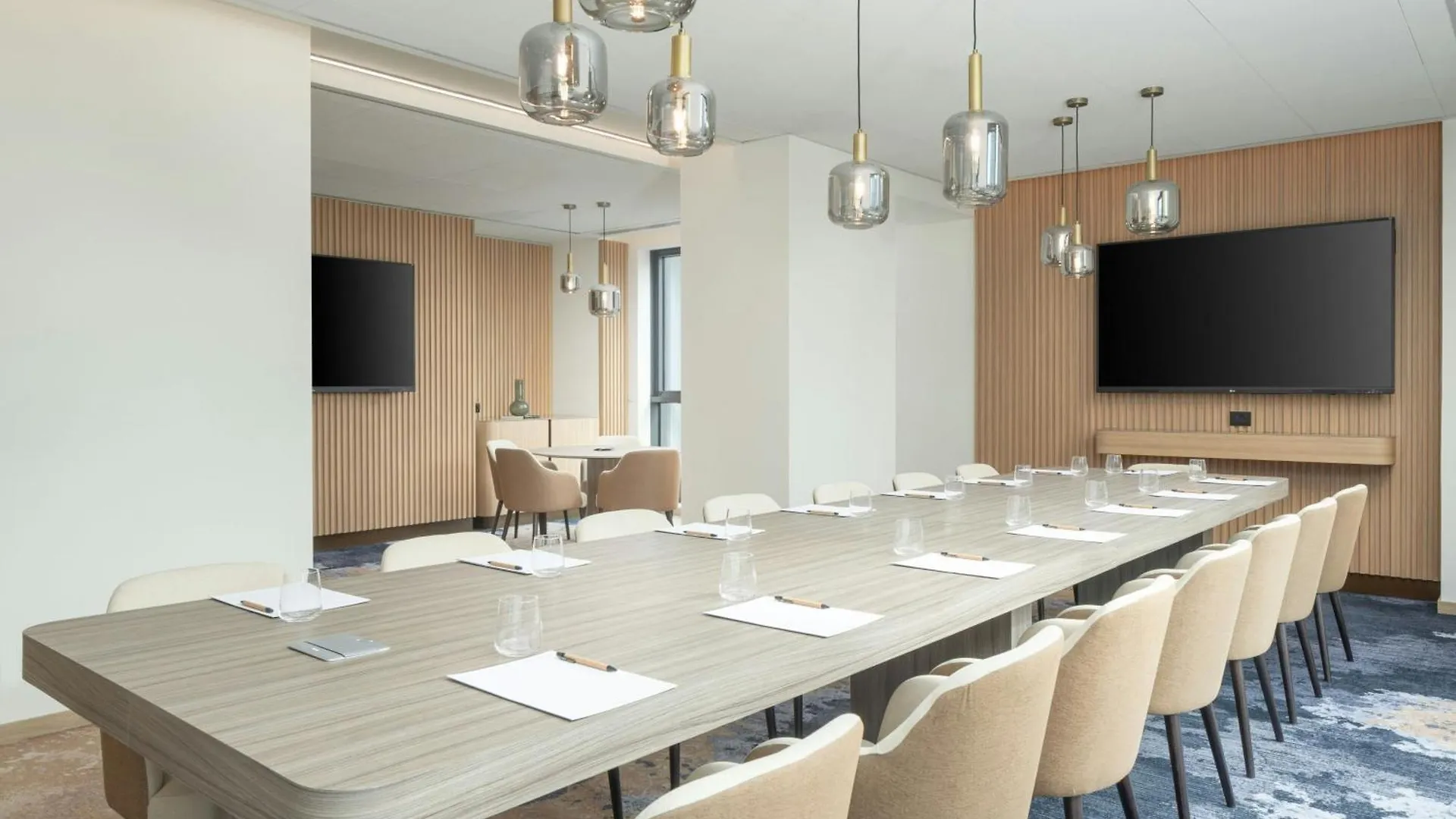 Courtyard By Marriott Milano Linate Ξενοδοχείο